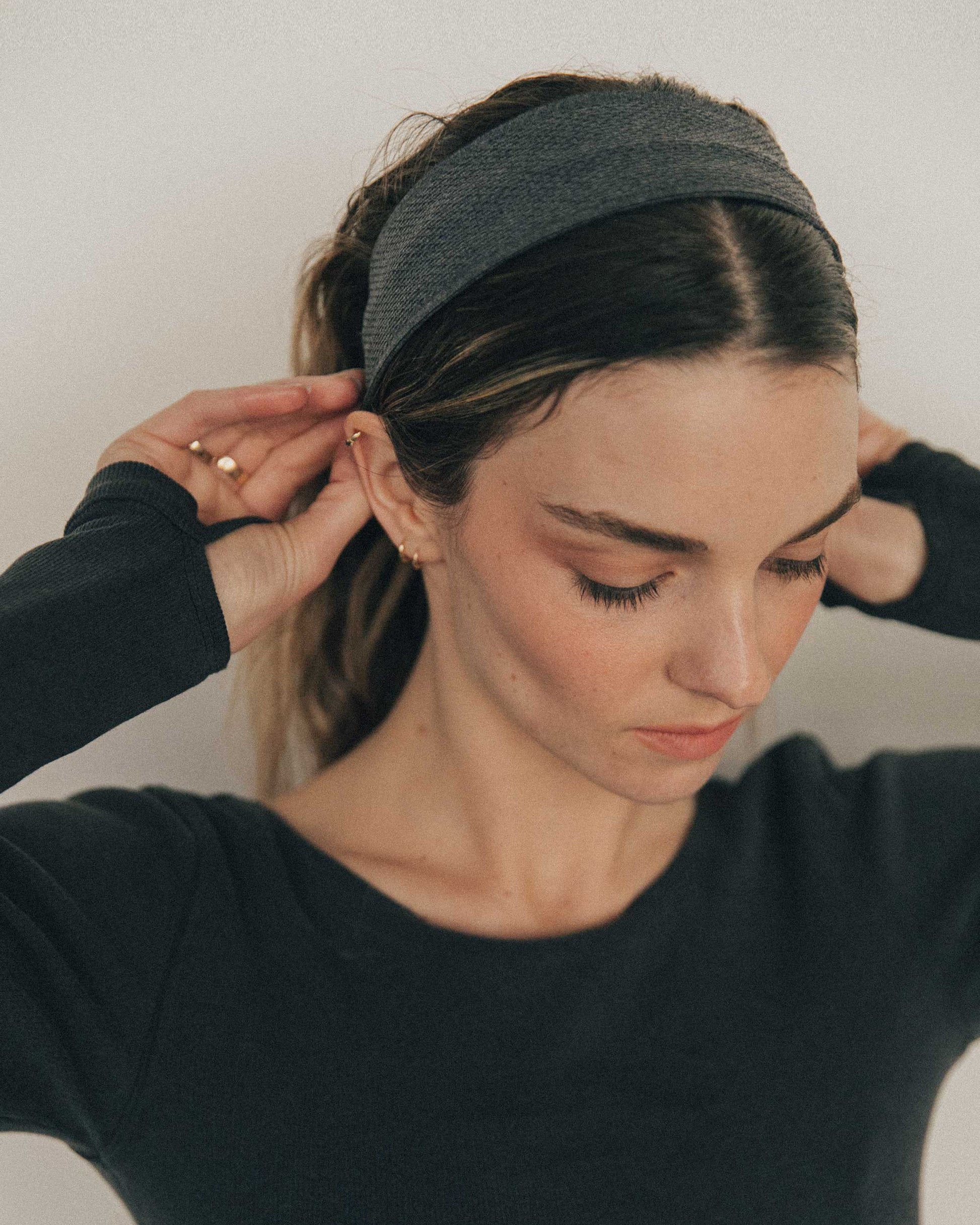 Endurance Headband Stay sleek through every sprint, squat, and asana with our silicone gripped Endurance Headband.