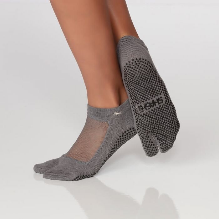 SHASHI CLASSIC Woman’s Split Toe Mesh Top Grip Socks – pac-mfg